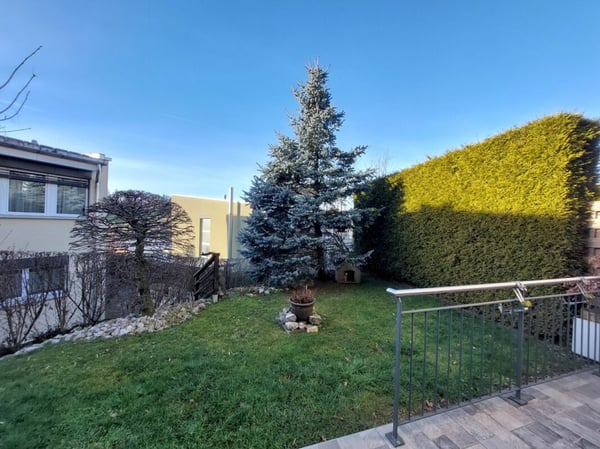 Superbe villa contemporaine dotée d'une vaste baie vitrée 4