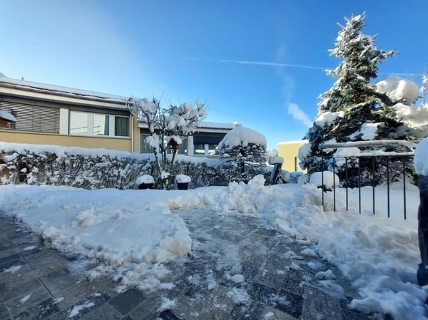 Superbe villa contemporaine dotée d'une vaste baie vitrée 4