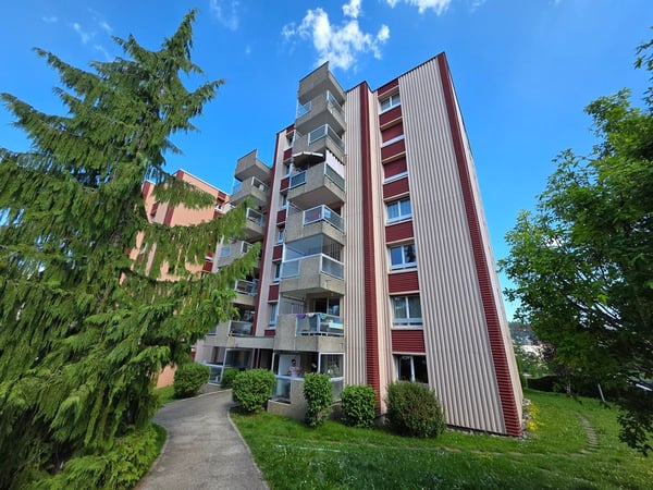 Appartement lumineux de 5,5 pièces avec ascenseur et garage 9