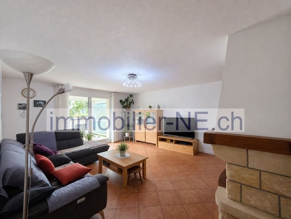 Appartement lumineux de 5,5 pièces avec ascenseur et garage 1