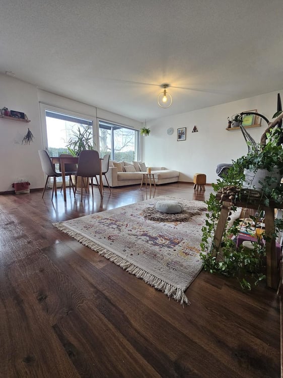 Bel appartement de 3,5 pièces, bénéficiant d'un jardin privatif et d'une place de parc intérieure 4