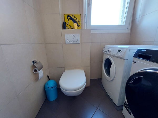 Appartement en attique avec terrasse, garage double et place de parc extérieure 11