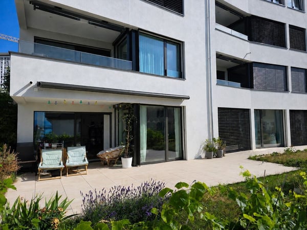 Superbe appartement moderne de 1.5 pièces avec grande terrasse, vue lac et Alpes 2