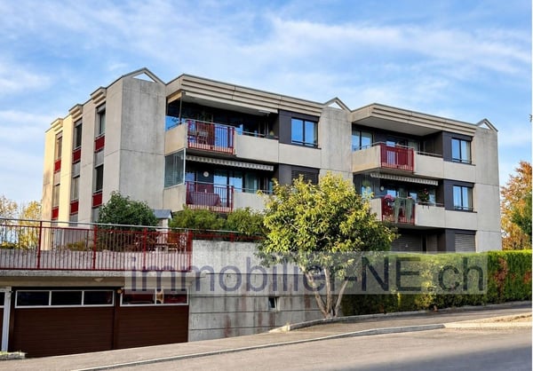 Appartement de 4 pièces avec jardin privatif et garage-box