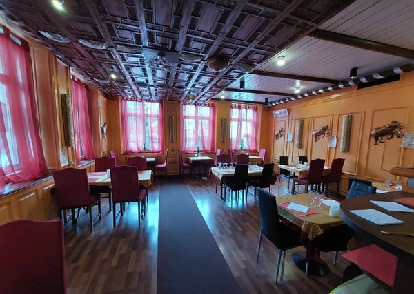 Immeuble de rendement avec un restaurant et 15 chambres 5