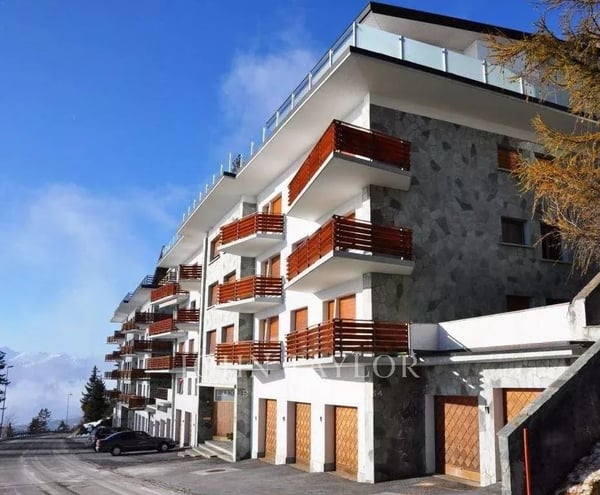Penthouse sur les hauteurs de Crans-Montana 9