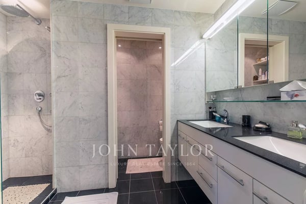 Rare et Magnifique duplex en attique dans le centre de Crans-Montana 5