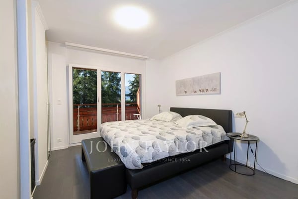 Rare et Magnifique duplex en attique dans le centre de Crans-Montana 6