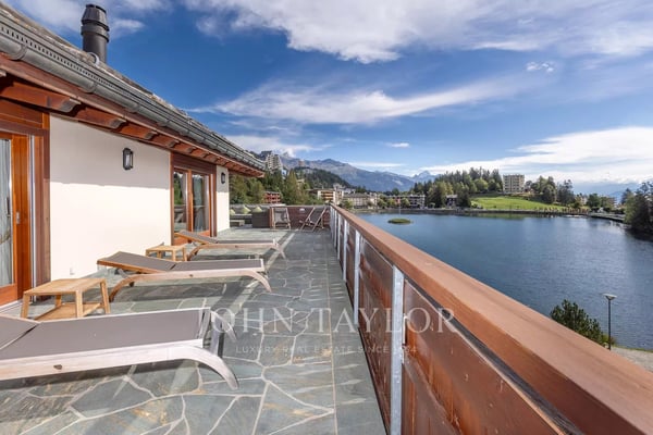 Attique de luxe : location semaine/saison 11