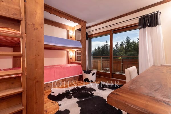 Attique de luxe : location semaine/saison 8