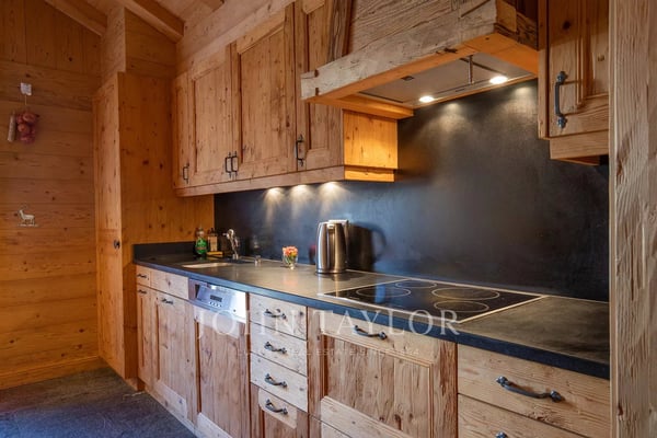 Attique de haut standing à louer à la semaine 4