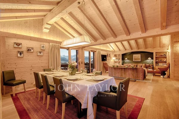 Attique de haut standing à louer à la semaine 3