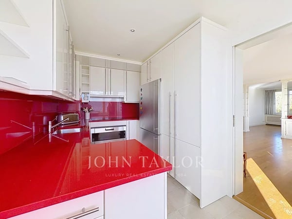 Crans-Montana centre, 1.5 pièces avec accès direct aux pistes, balcon sud et vue sur les Alpes 6