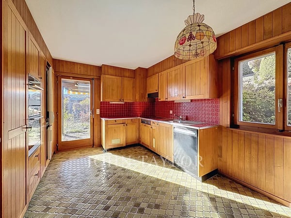 Chalet avec vue et grand potentiel ? Crans-Montana 4