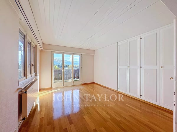 Chalet avec vue et grand potentiel ? Crans-Montana 7