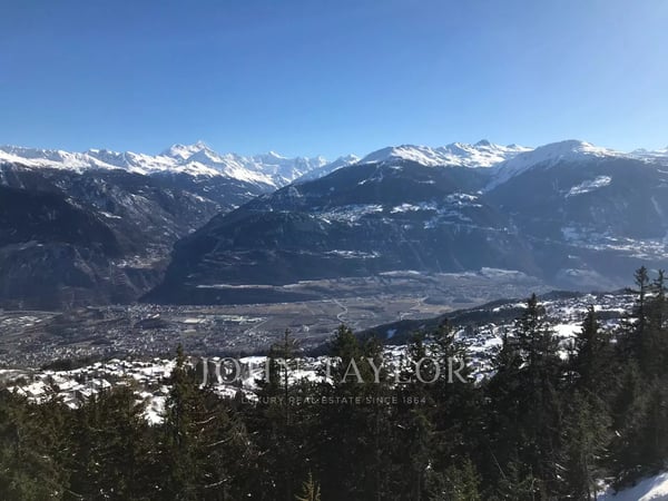 Penthouse sur les hauteurs de Crans-Montana 10