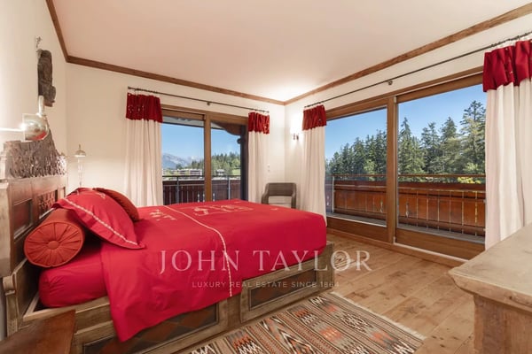 Attique de luxe : location semaine/saison 4