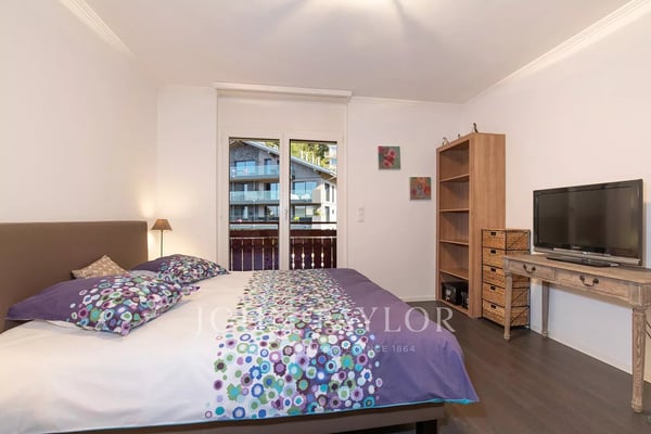 Rare et Magnifique duplex en attique dans le centre de Crans-Montana 7