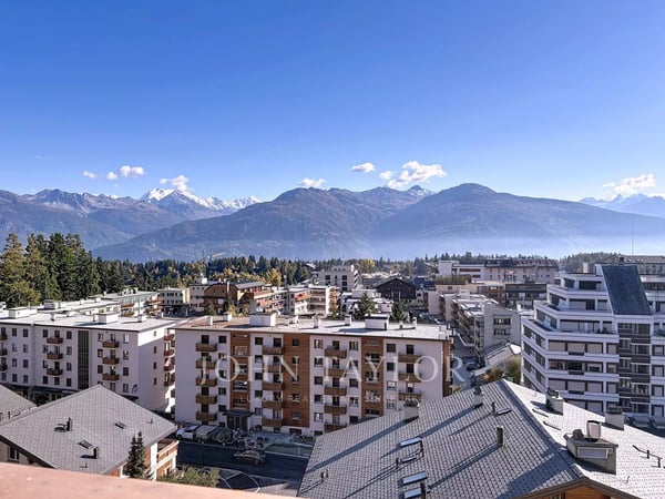 Crans-Montana centre, 1.5 pièces avec accès direct aux pistes, balcon sud et vue sur les Alpes 1
