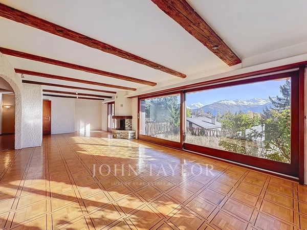 Chalet avec vue et grand potentiel ? Crans-Montana 2