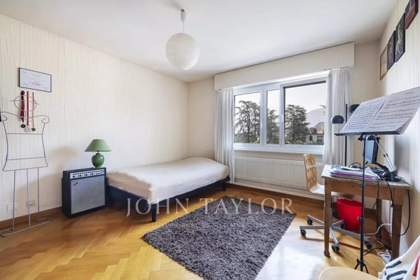 Attique avec bel espace en duplex à Gravelone - Sion 8