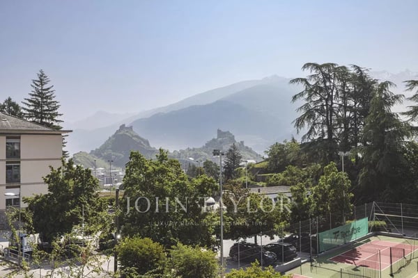 Attique avec bel espace en duplex à Gravelone - Sion 1