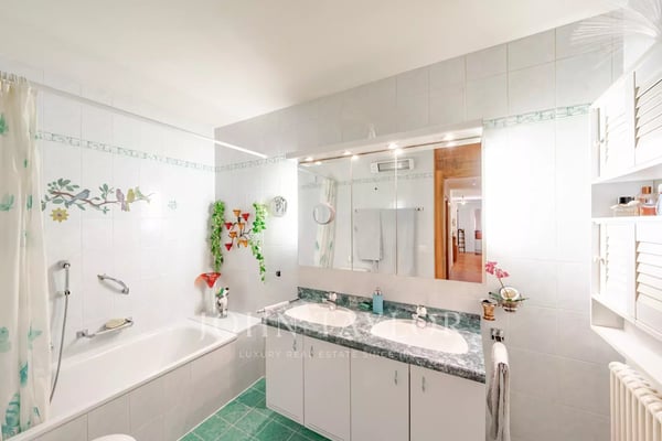 Appartement avec terrasse et beaucoup de cachet 8