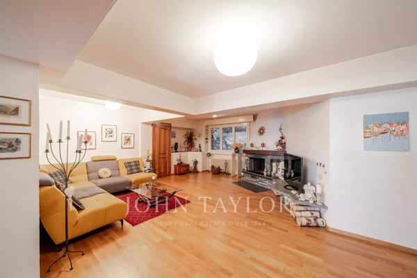 Appartement avec terrasse et beaucoup de cachet 5