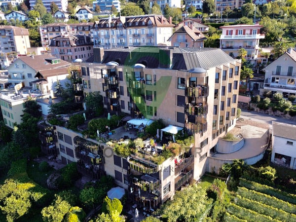 Locaux commerciaux modulables avec plusieurs salles et entrée privée 1