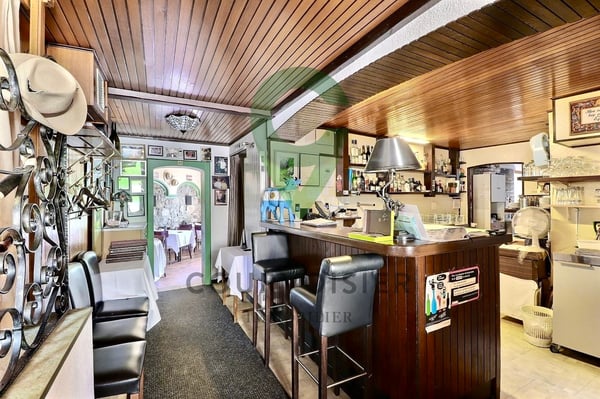 Immeuble mixte de rendement avec de nombreuses possibilités 6