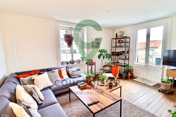 Au coeur du village de Fechy, bel immeuble de 4 logements 10