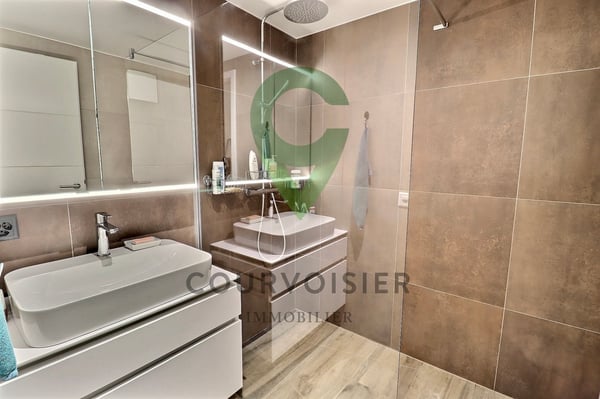 Comme neuf ! Élégant appartement PPE de standing à Pompaples 5