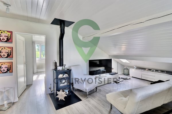 Magnifique propriété avec deux appartements, jardin et belle piscine 9