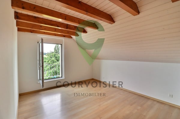 Magnifique Villa Jumelle Rénovée avec Piscine 8