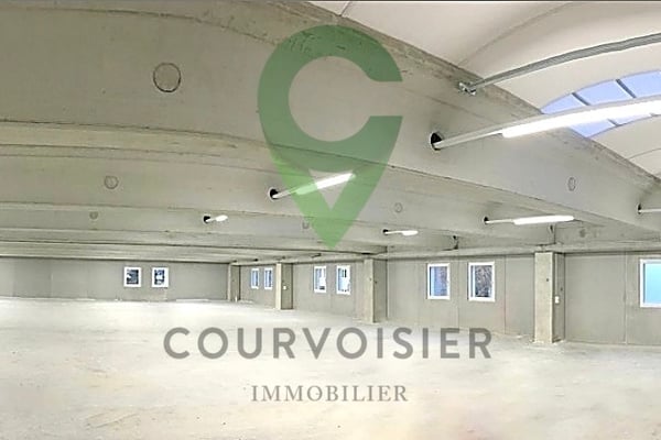 EXCLUSIVITÉ - Halle industrielle premium d'env. 880 m² avec bureaux et parkings à louer 5