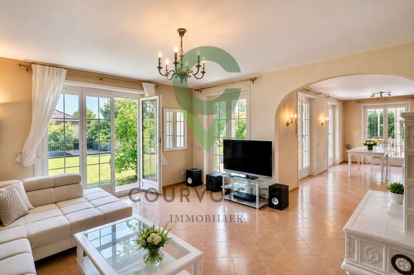 Elégante maison au coeur de Lavigny 4