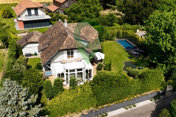 Elégante maison au coeur de Lavigny 13