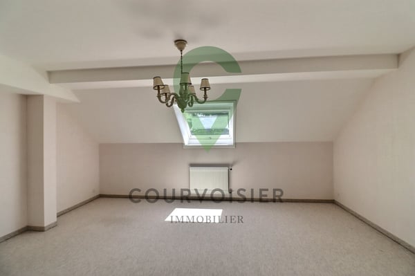 APPARTEMENT EN ATTIQUE AVEC VUE IMPRENABLE SUR LE LAC ET ALPES 6