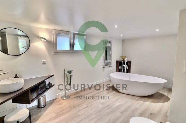 Bel appartement PPE de 6.5 pièces avec piscine privée 4