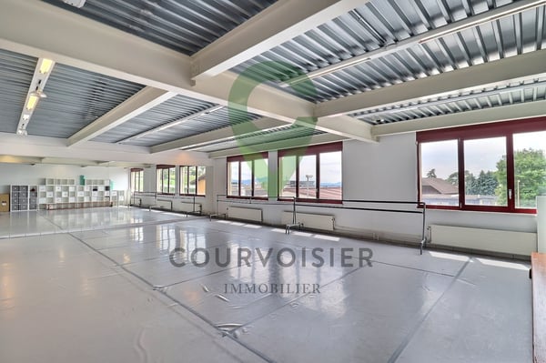 Espace lumineux, modulable et parfait pour un espace de co-working 3