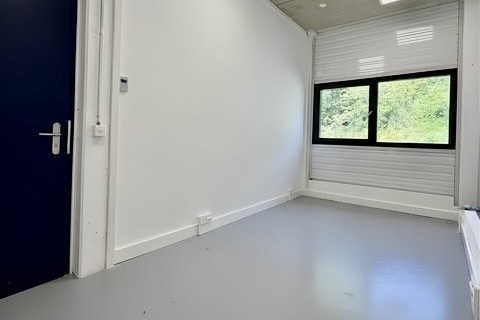 Bureau individuel meublé - Lumineux et calme 1