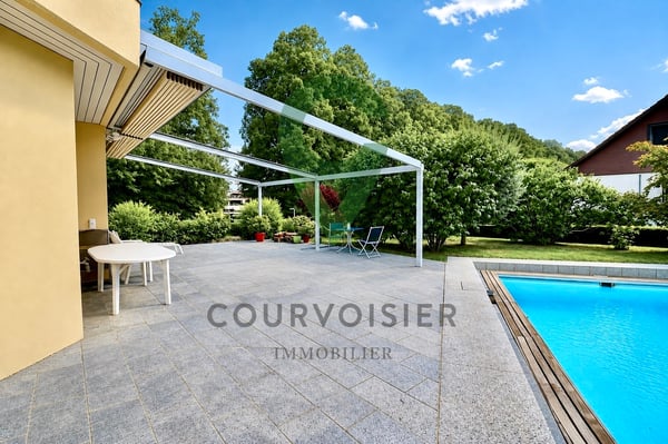 Villa contemporaine avec 2 logements, jardin et piscine à Rolle 2