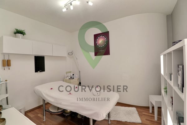 Opportunité d'acquérir 2 locaux commerciaux 8