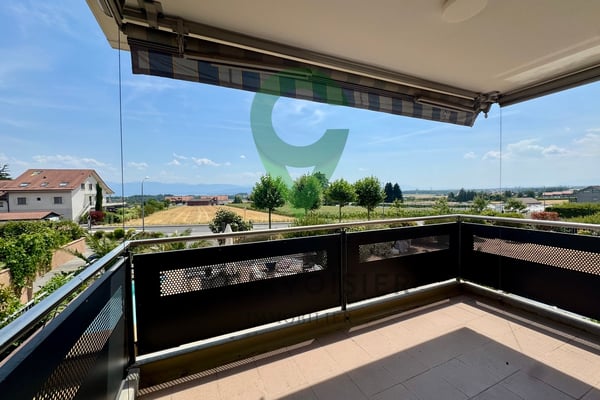 BEL APPARTEMENT DE 4,5 PCES, VUE LAC ET ALPES PROCHE DES COMMODITES 11