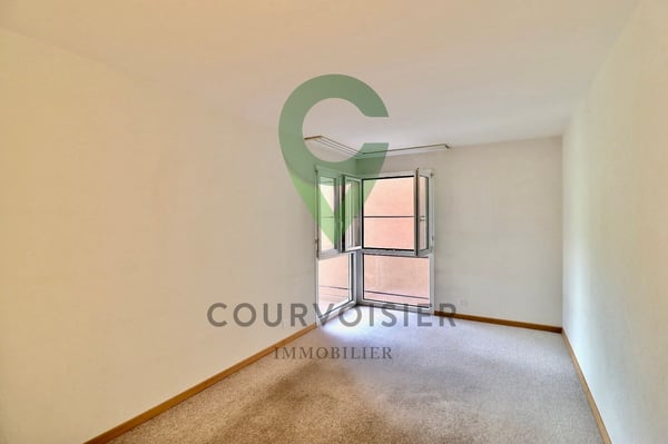 BEL APPARTEMENT DE 4,5 PCES, VUE LAC ET ALPES PROCHE DES COMMODITES 5