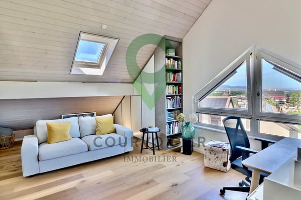 Confortable duplex en attique avec cachet et vue dégagée près de Nyon 9
