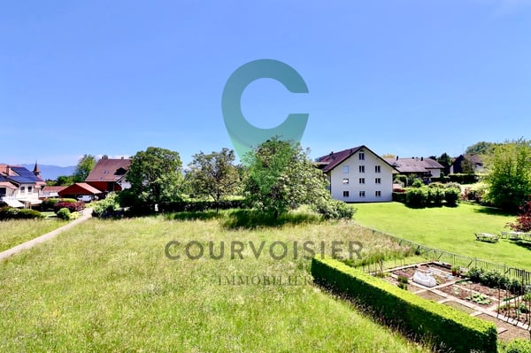 Confortable duplex en attique avec cachet et vue dégagée près de Nyon 10
