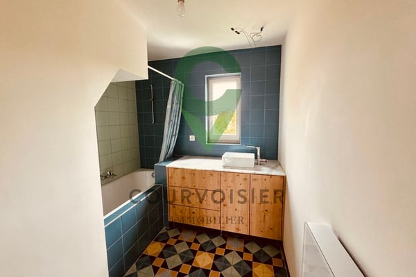Maison de 5.5 pièces idéalement située à Yverdon 8