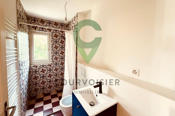 Maison de 5.5 pièces idéalement située à Yverdon 9