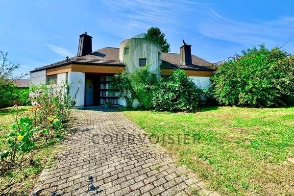 Maison d'architecte avec cachet et potentiel - à rafraîchir 3